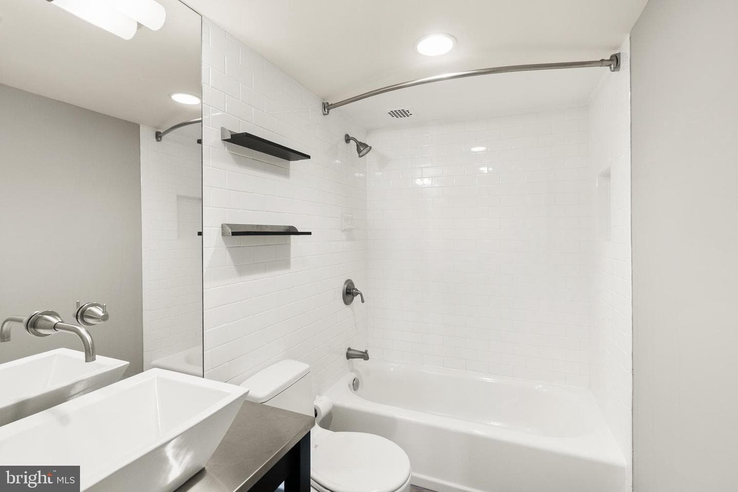 203 Yoakum Parkway #1512 photo 40