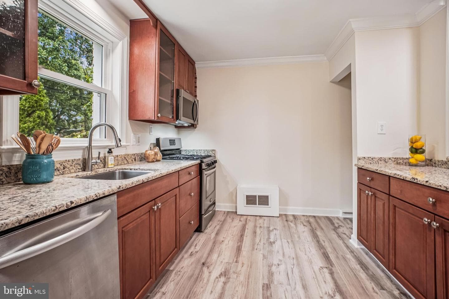 2933 Landover Street photo 10
