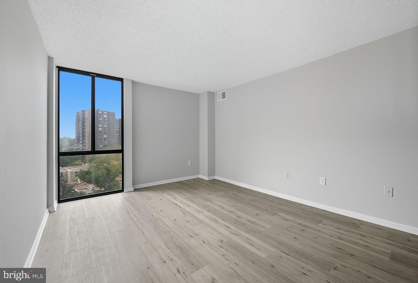 5300 Holmes Run Parkway #709 photo 22