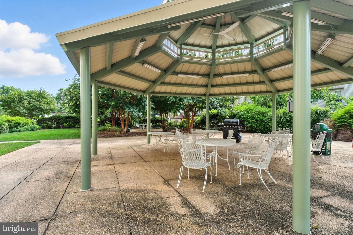 5300 Holmes Run Parkway #709 photo 26