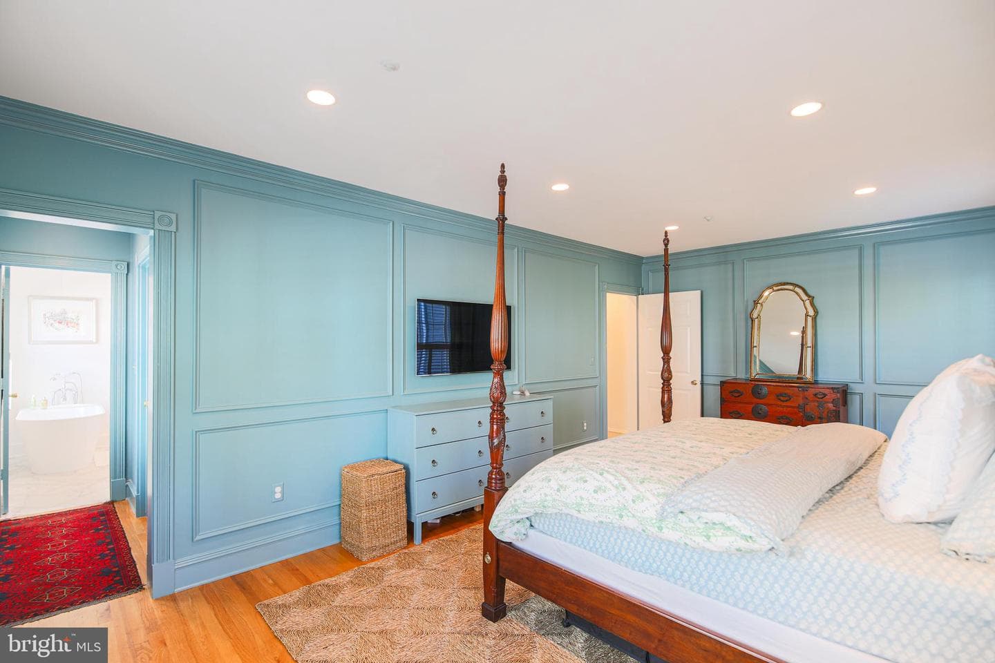 943 Powhatan Street photo 34