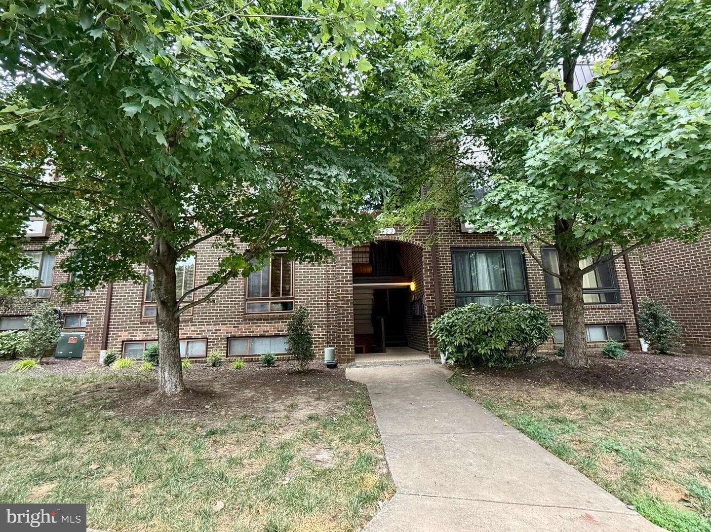 122 Roberts Lane #400 photo 1