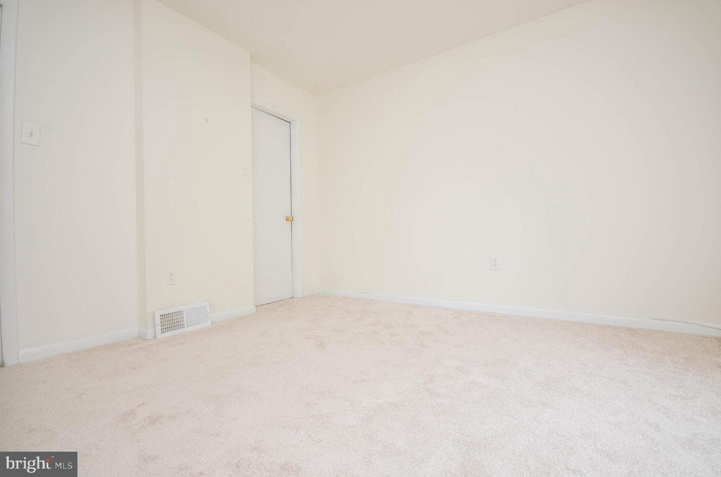 122 Roberts Lane #400 photo 13