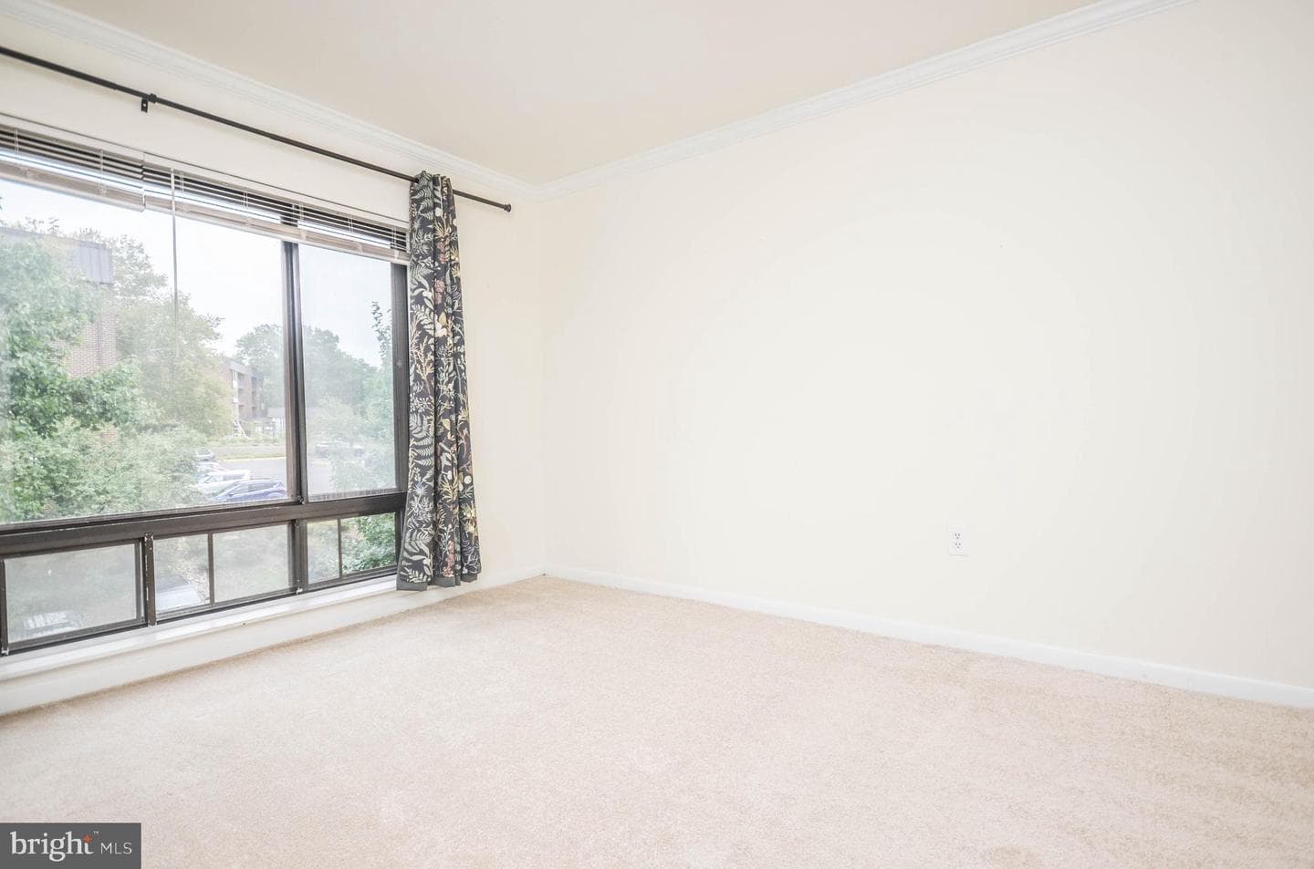 122 Roberts Lane #400 photo 15
