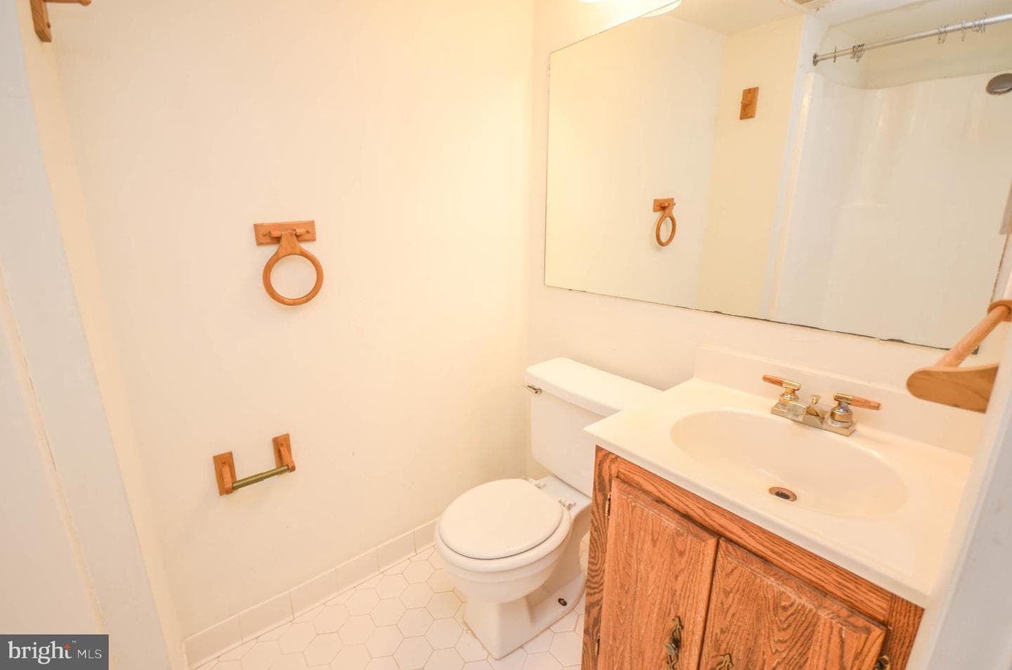 122 Roberts Lane #400 photo 20