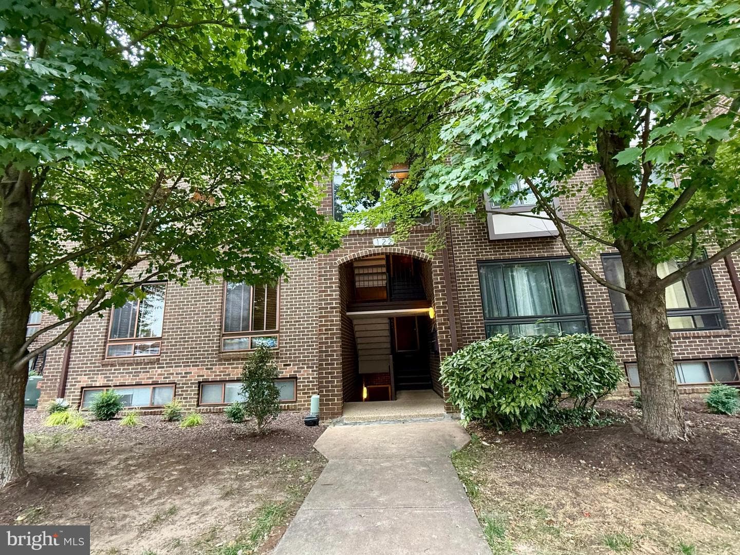 122 Roberts Lane #400 photo 24