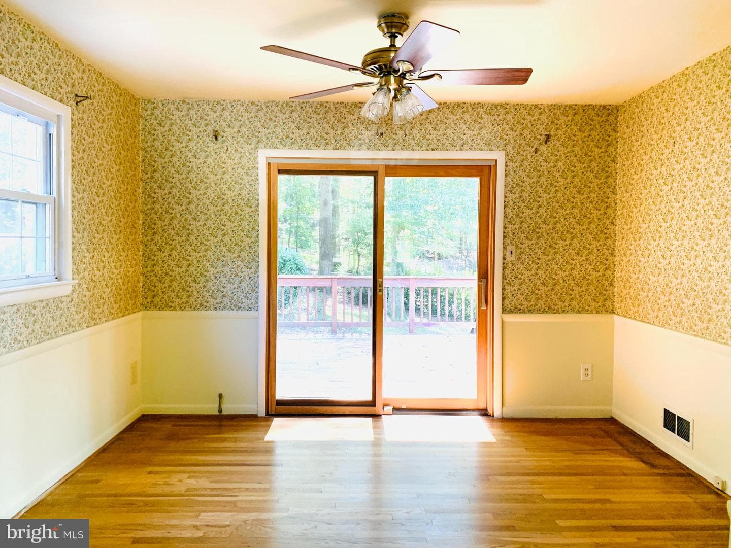 4532 Peacock Avenue photo 5