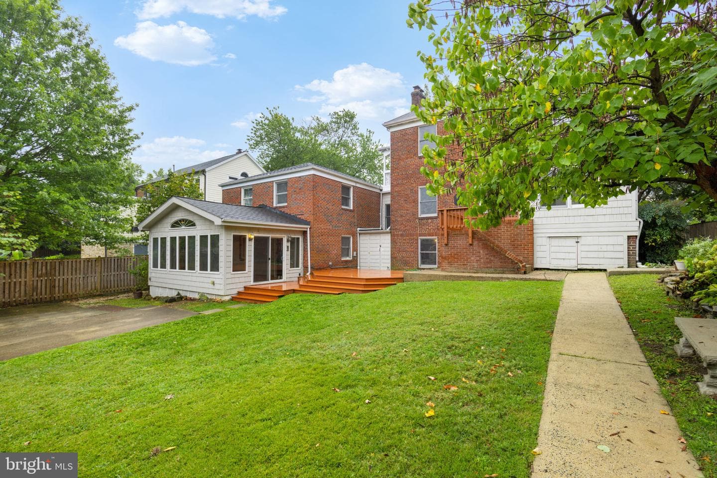 703 Braxton Place photo 33