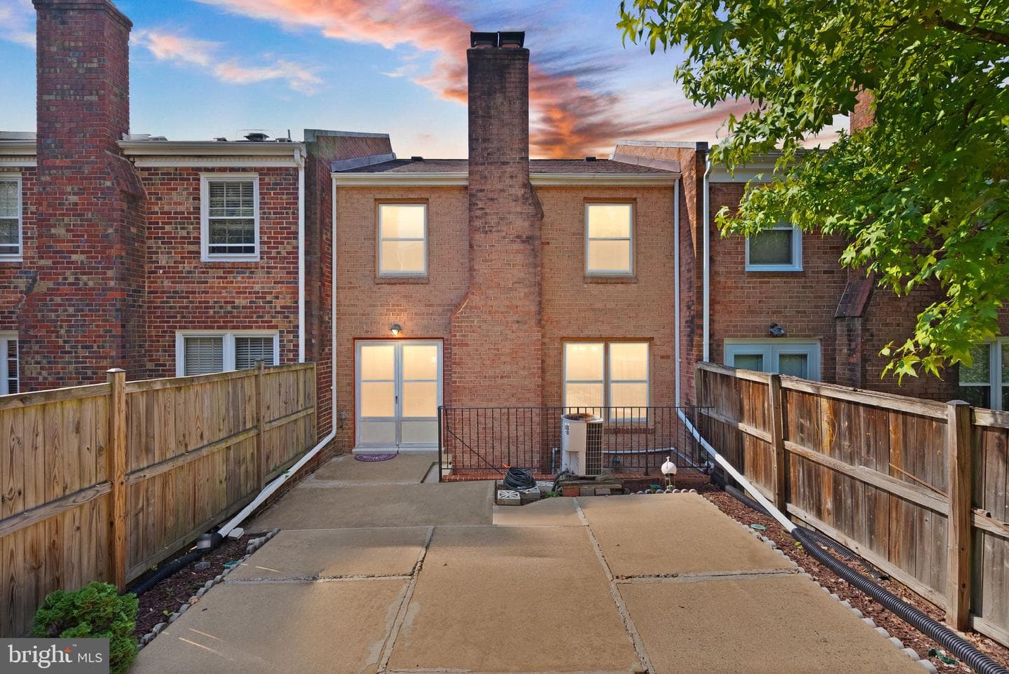 5443 Richenbacher Avenue photo 3