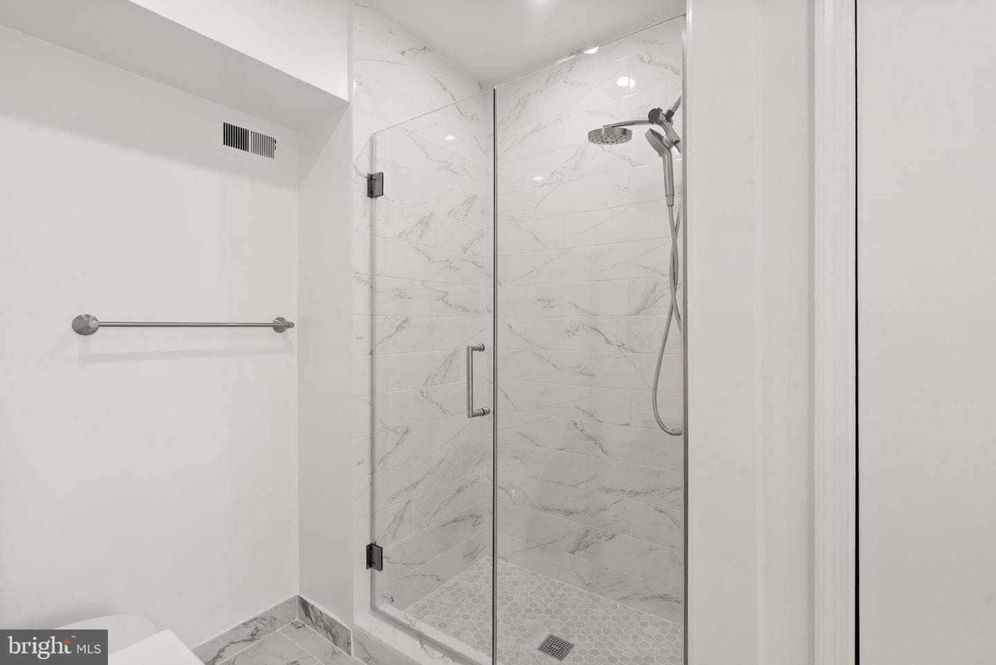 5443 Richenbacher Avenue photo 33