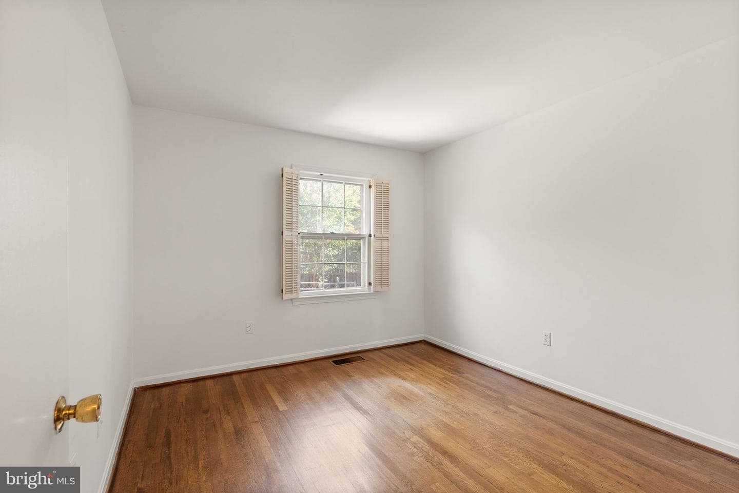 5443 Richenbacher Avenue photo 37