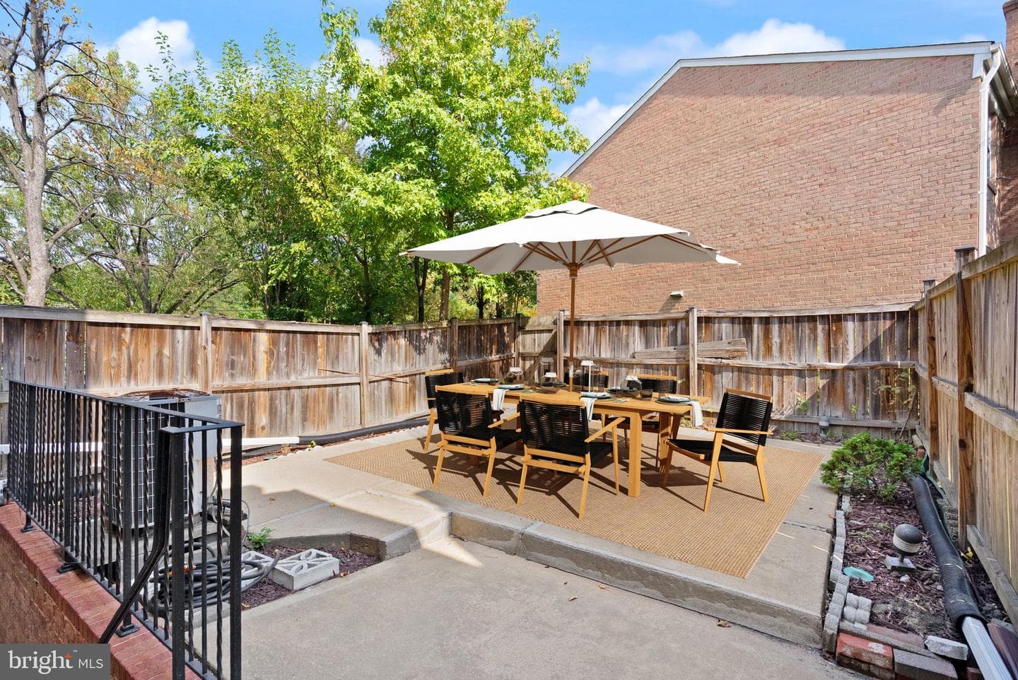 5443 Richenbacher Avenue photo 58