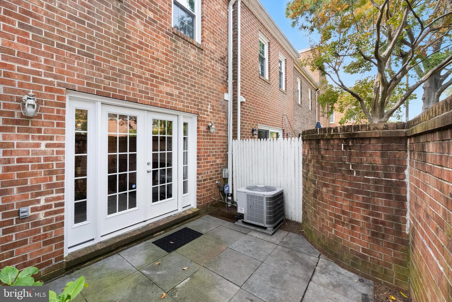 533 Tobacco Quay photo 25