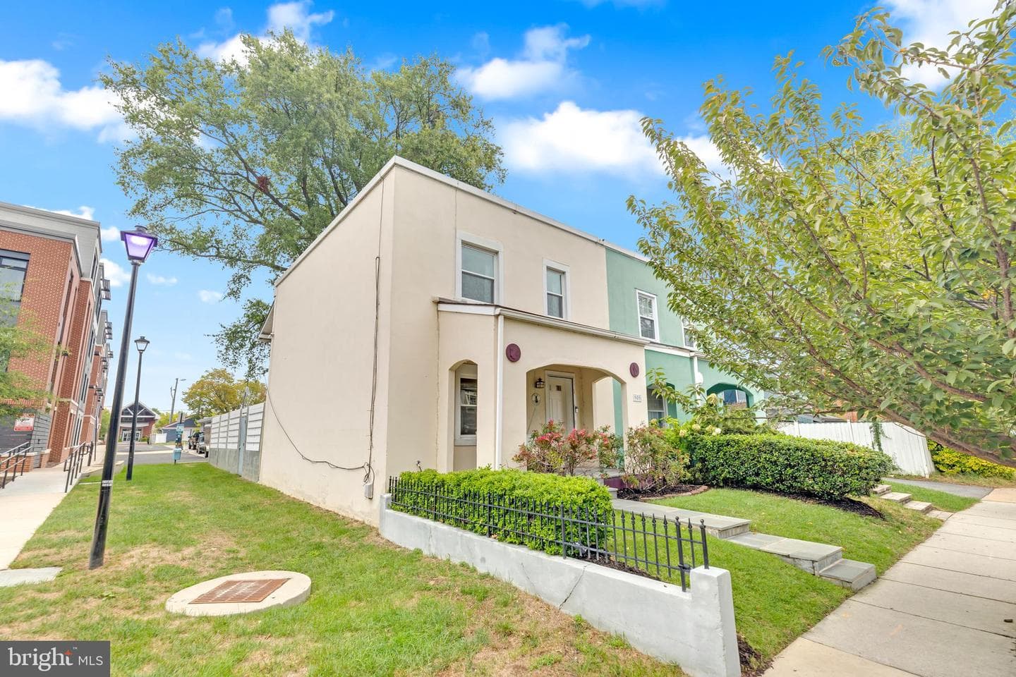 909 Pendleton Street photo 36