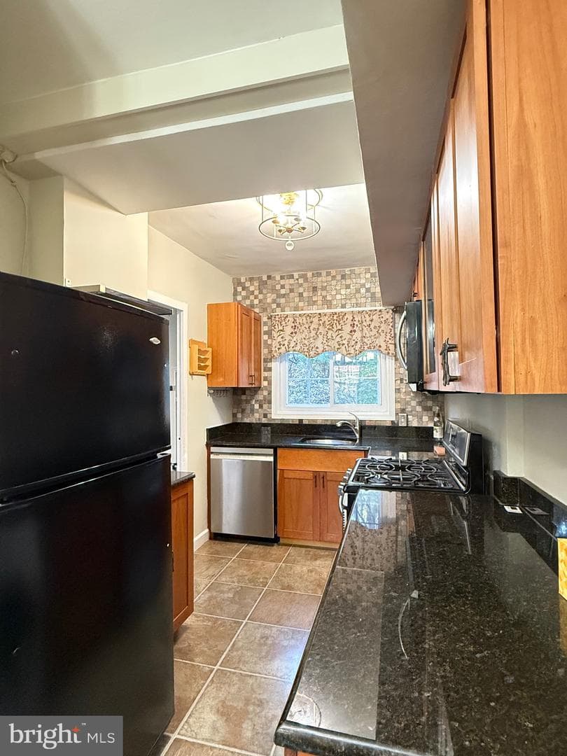 1609 Preston Road photo 13