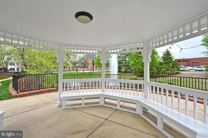 4870 Eisenhower Avenue #203 photo 29