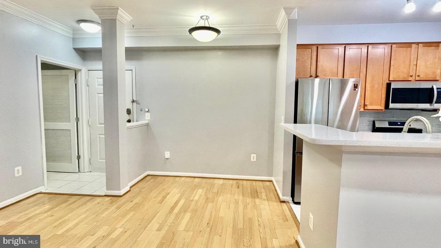4870 Eisenhower Avenue #203 photo 8