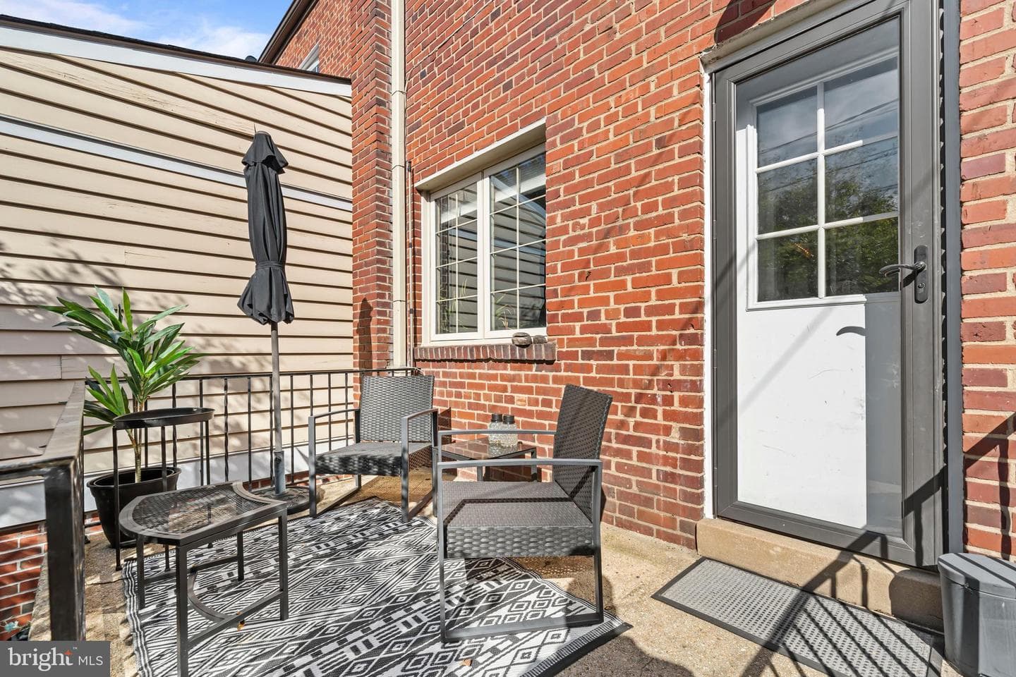 708 Chetworth Place photo 31