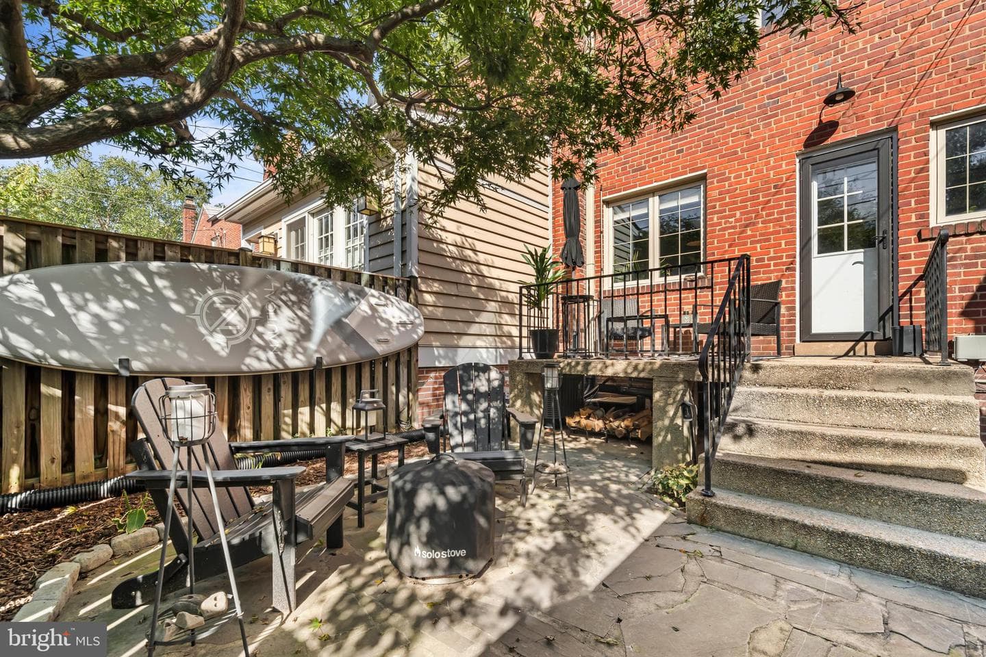 708 Chetworth Place photo 33