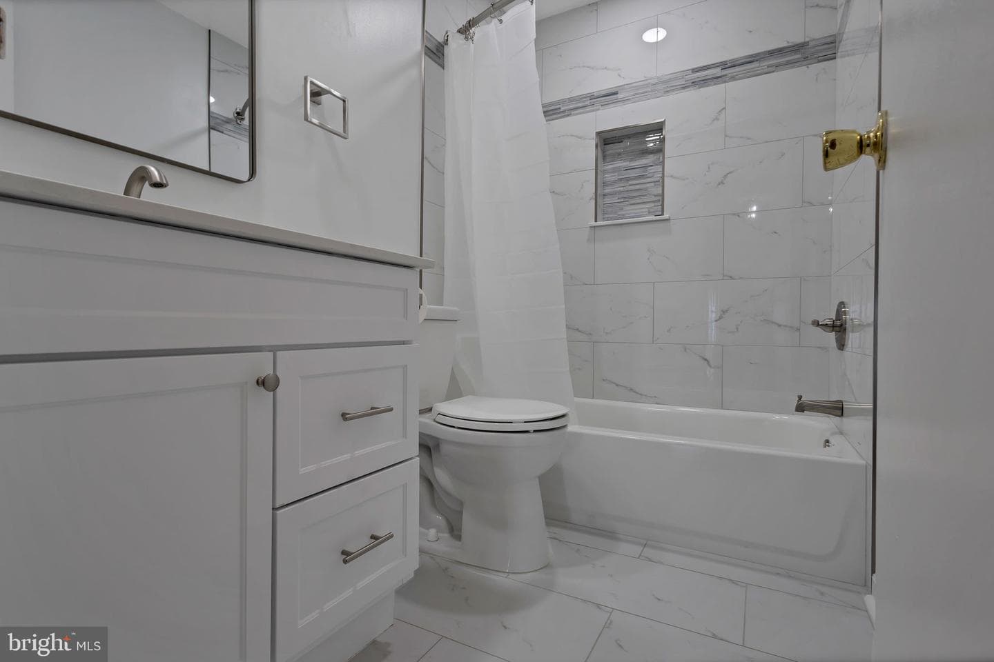 5250 Valley Forge Drive #802 photo 14