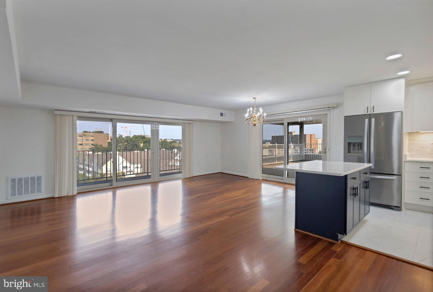 5250 Valley Forge Drive #802 photo 2