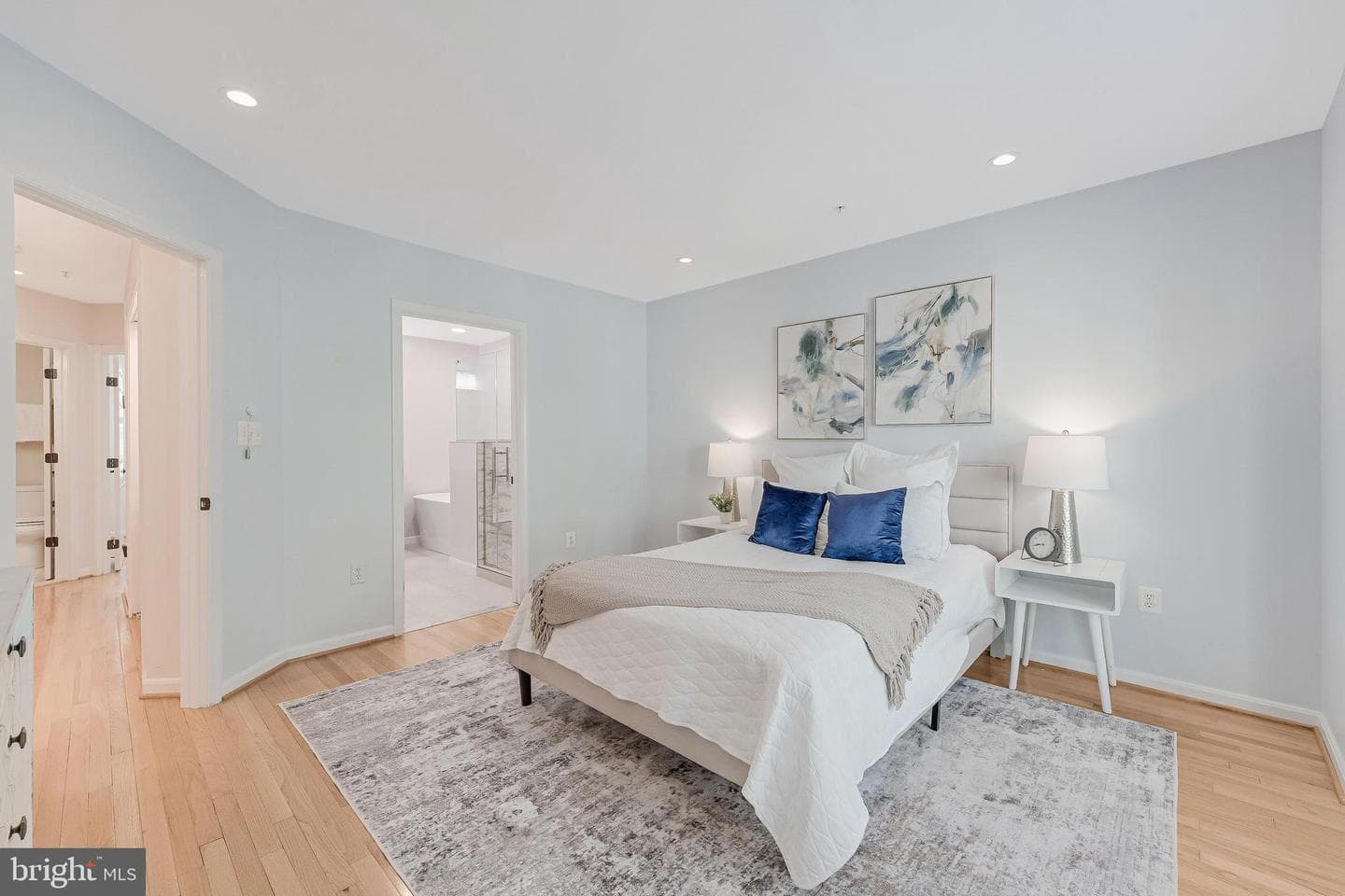 624 N Pitt Street photo 31