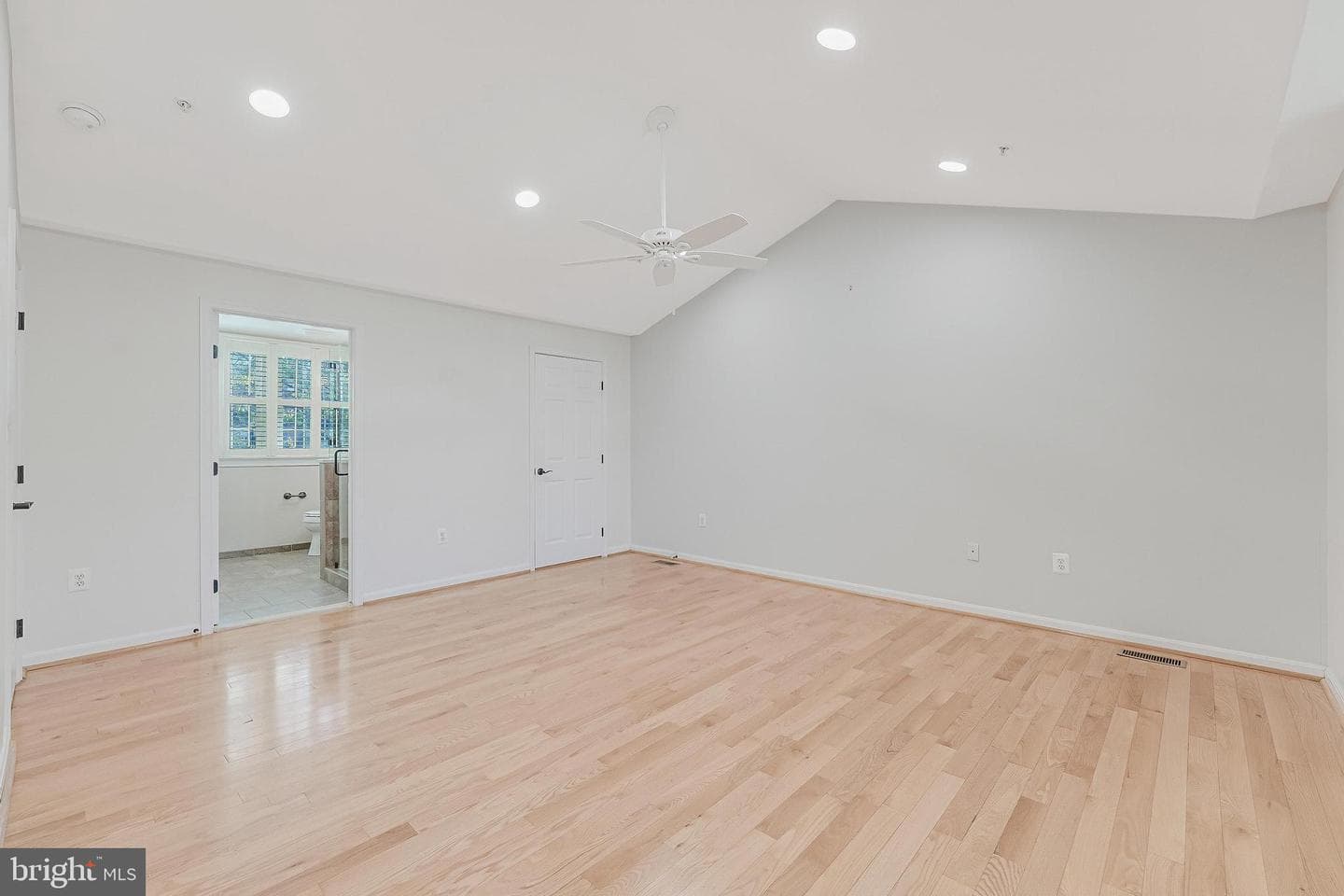 624 N Pitt Street photo 43