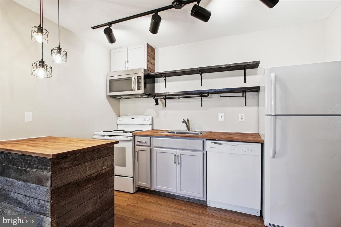 1706 Dewitt Avenue #a photo 10