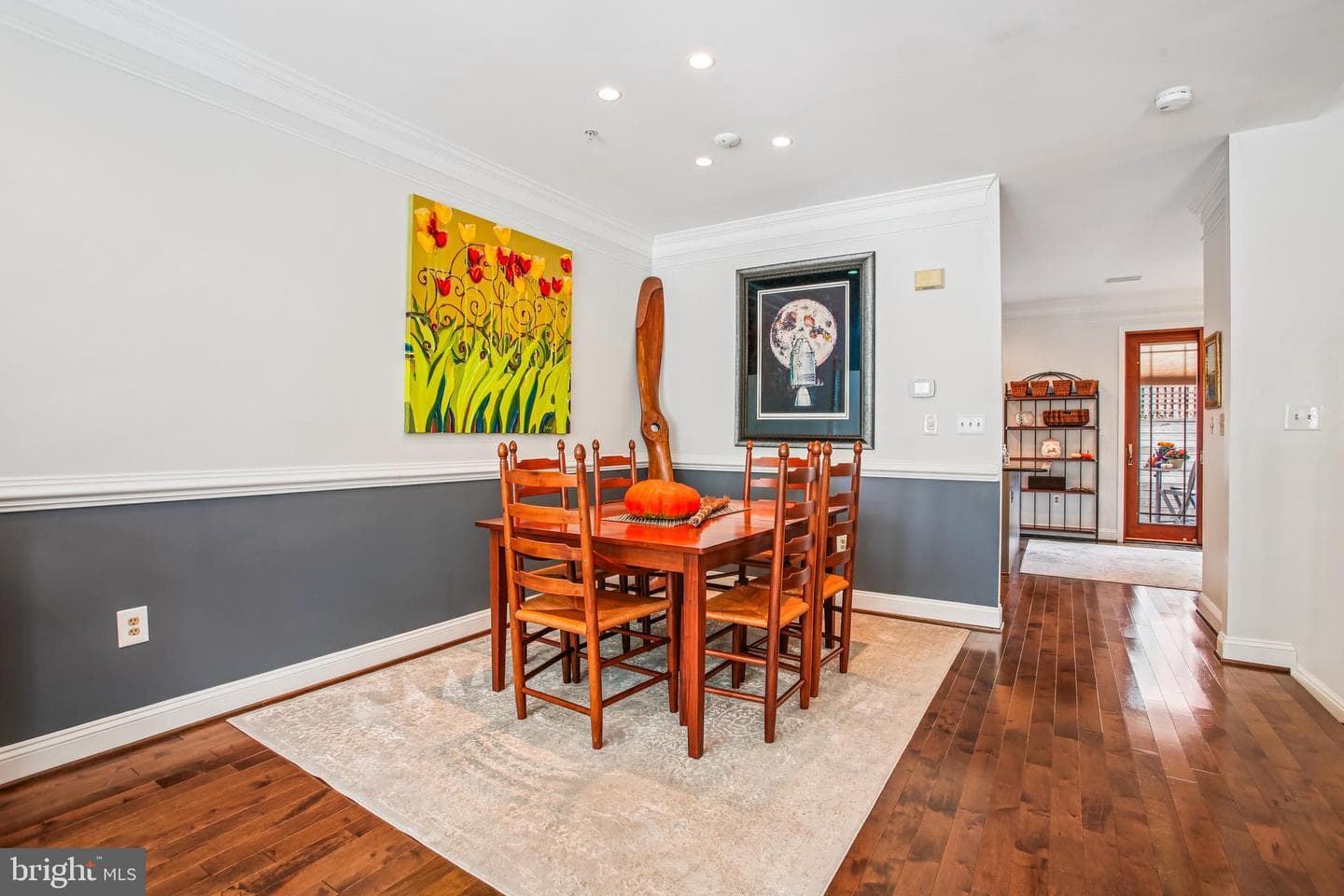 313 Hearthstone Mews photo 14