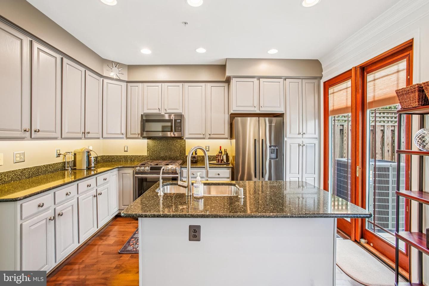 313 Hearthstone Mews photo 16