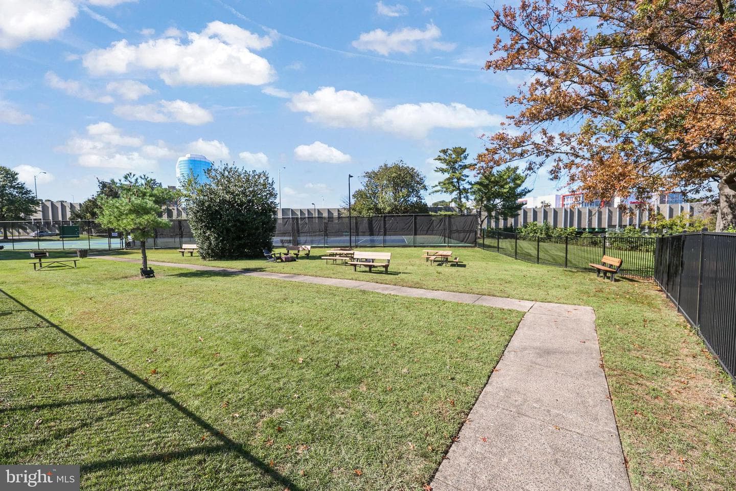 3519 Valley Drive photo 27