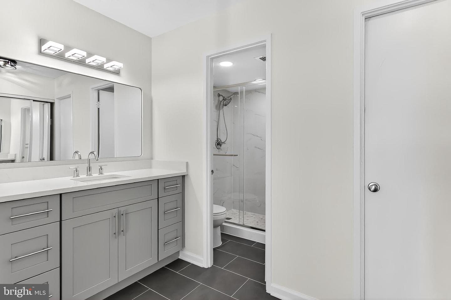 205 Yoakum Parkway #1509 photo 29