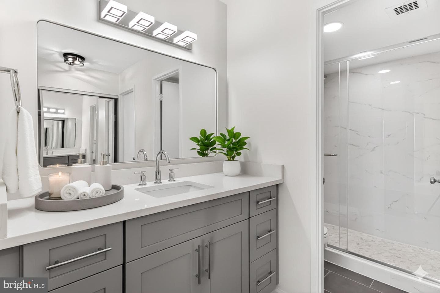205 Yoakum Parkway #1509 photo 31