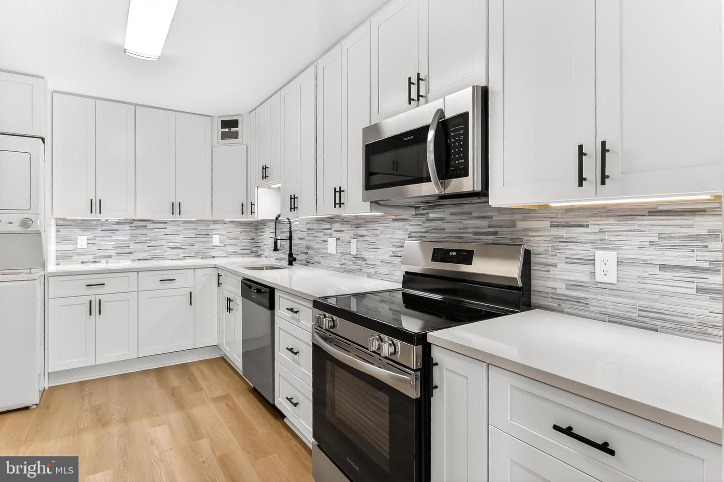 205 Yoakum Parkway #1509 photo 4