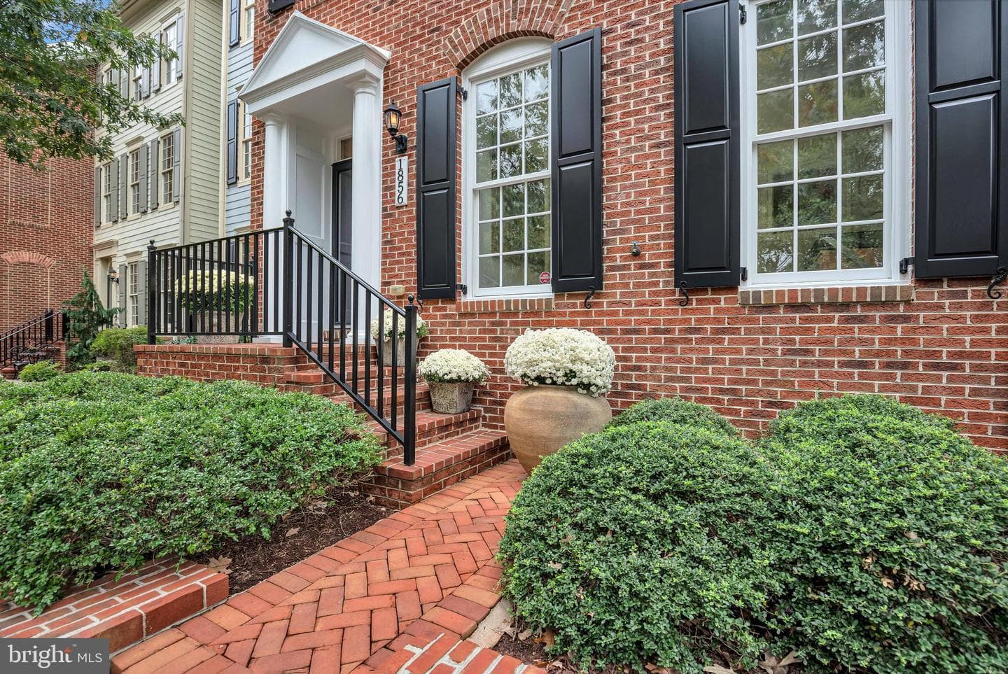 1856 Carpenter Road photo 2