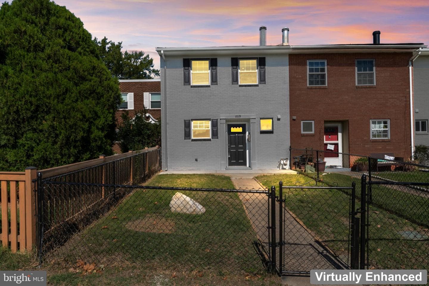 1019 First Street photo 5