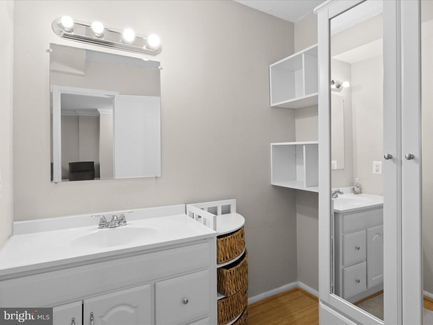 2500 N Van Dorn Street #813 photo 26