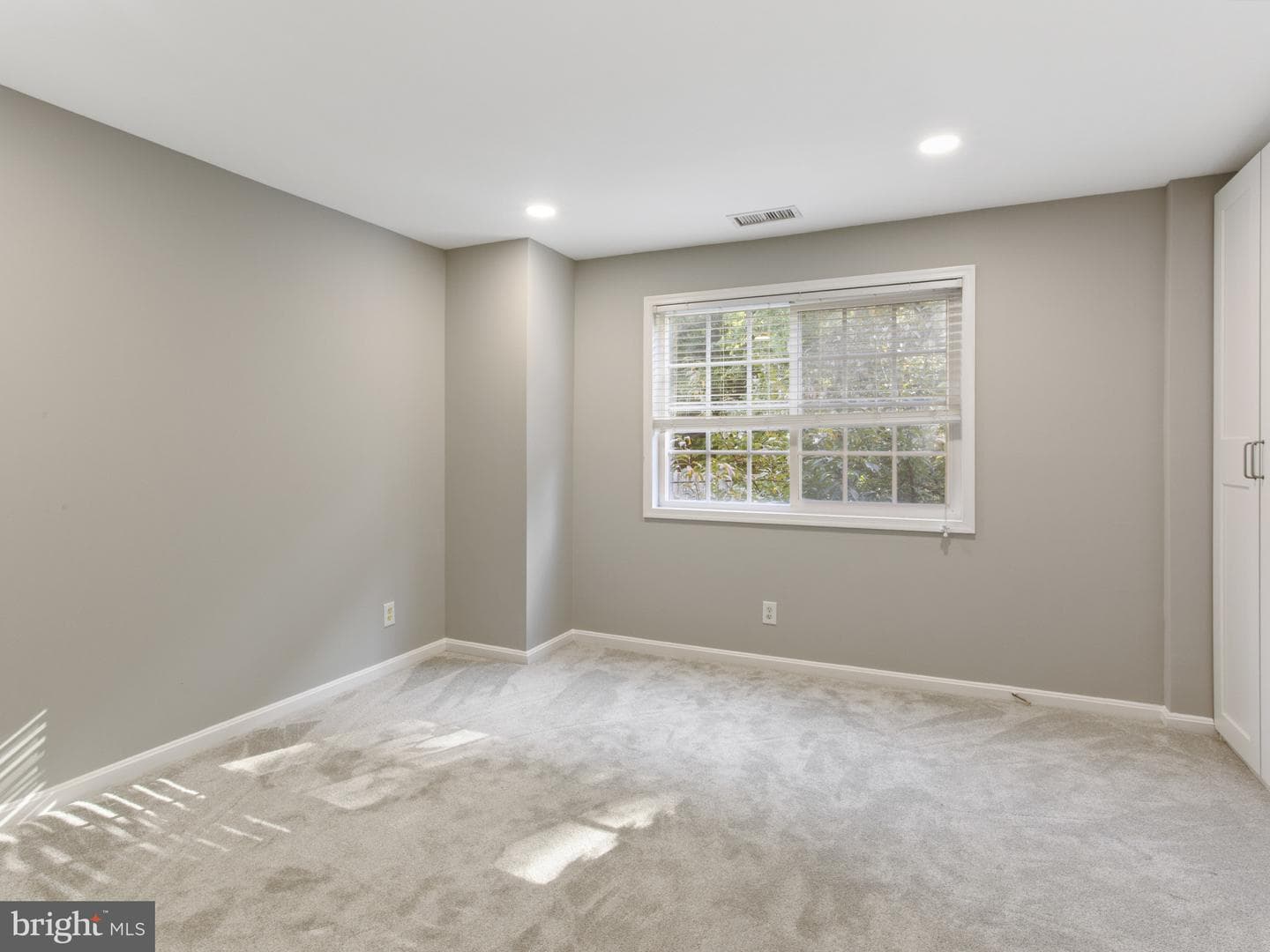 1267 N Van Dorn Street photo 21