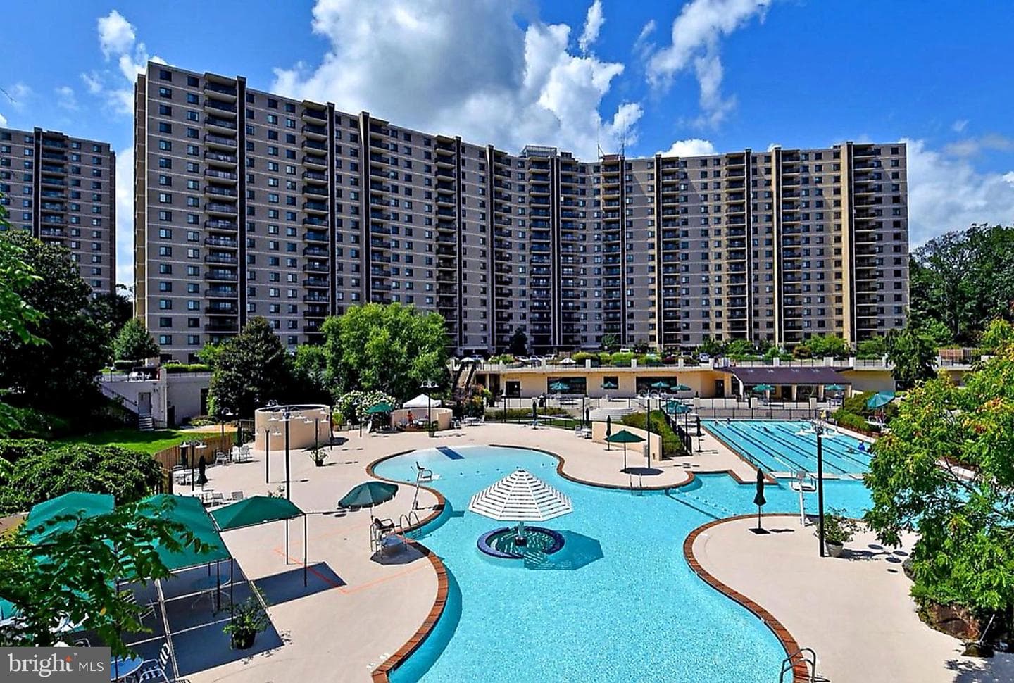 205 Yoakum Pkwy # 823