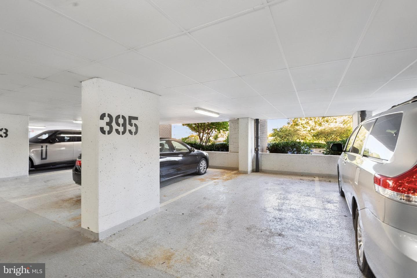 205 Yoakum Parkway #823 photo 25