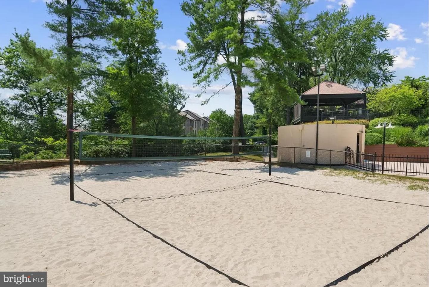 205 Yoakum Parkway #823 photo 42