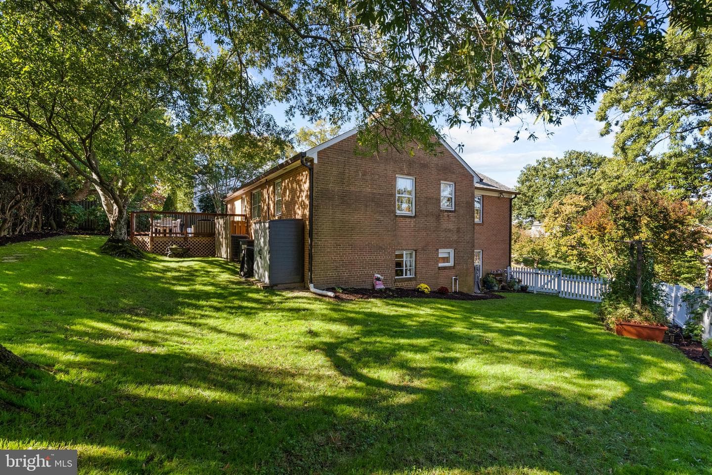 205 Vassar Place photo 39