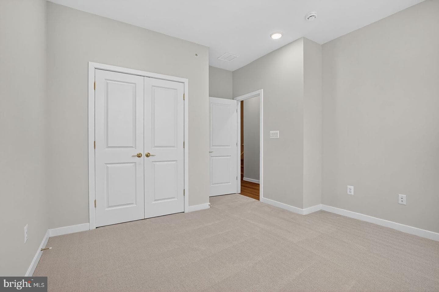 112 Pepperell Street photo 21