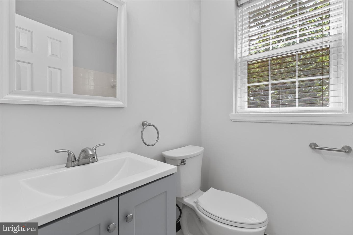 2990 S Columbus Street photo 17