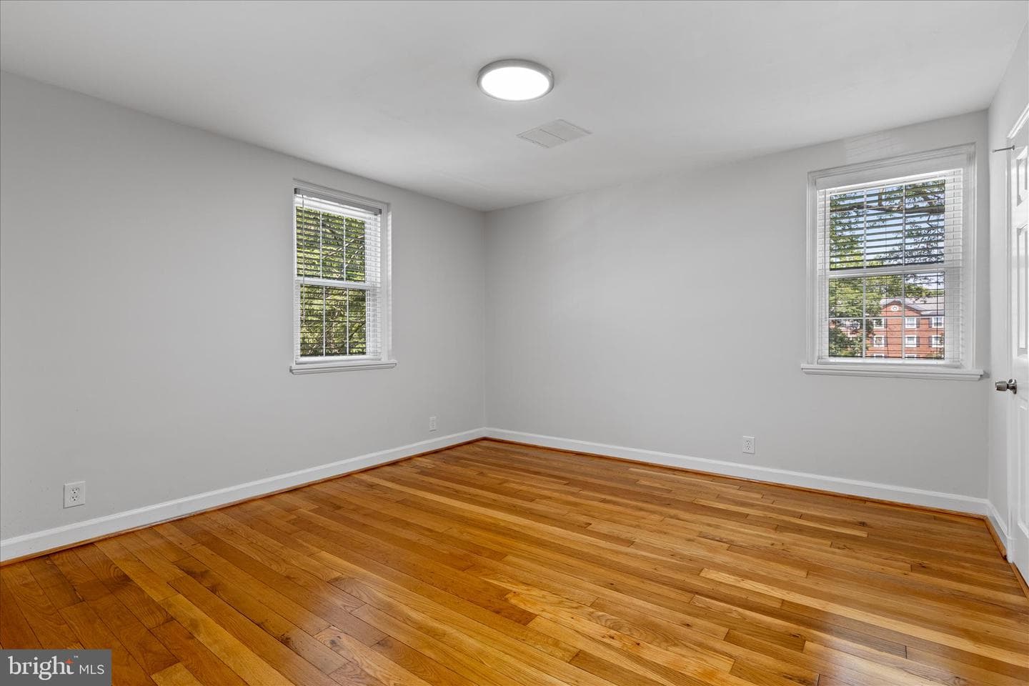 2990 S Columbus Street photo 21