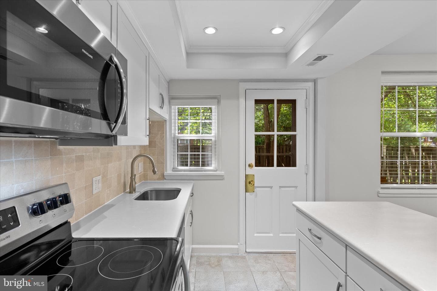 2990 S Columbus Street photo 9