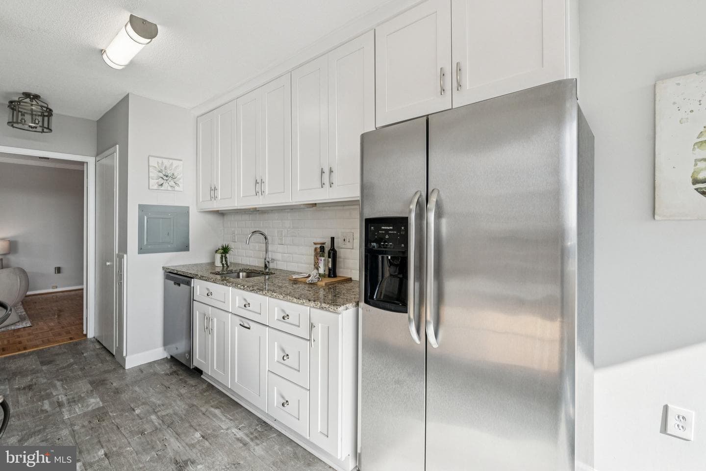 400 Madison St #603 photo 11