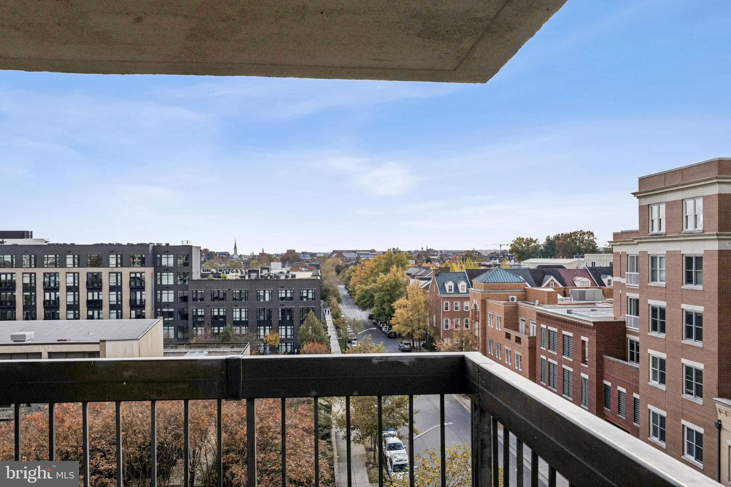 400 Madison St #603 photo 17