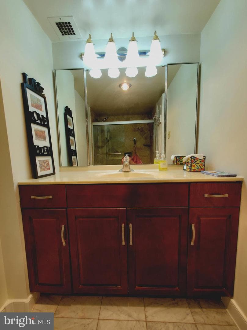 203 Yoakum Parkway #1807 photo 19