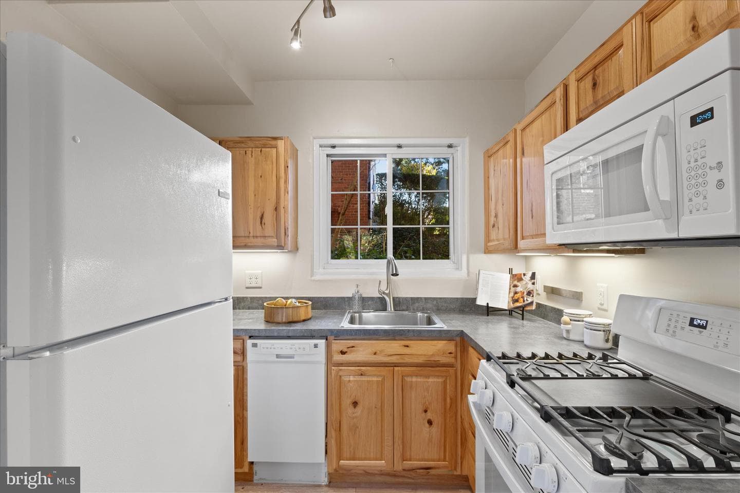 3721 Gunston Road photo 10